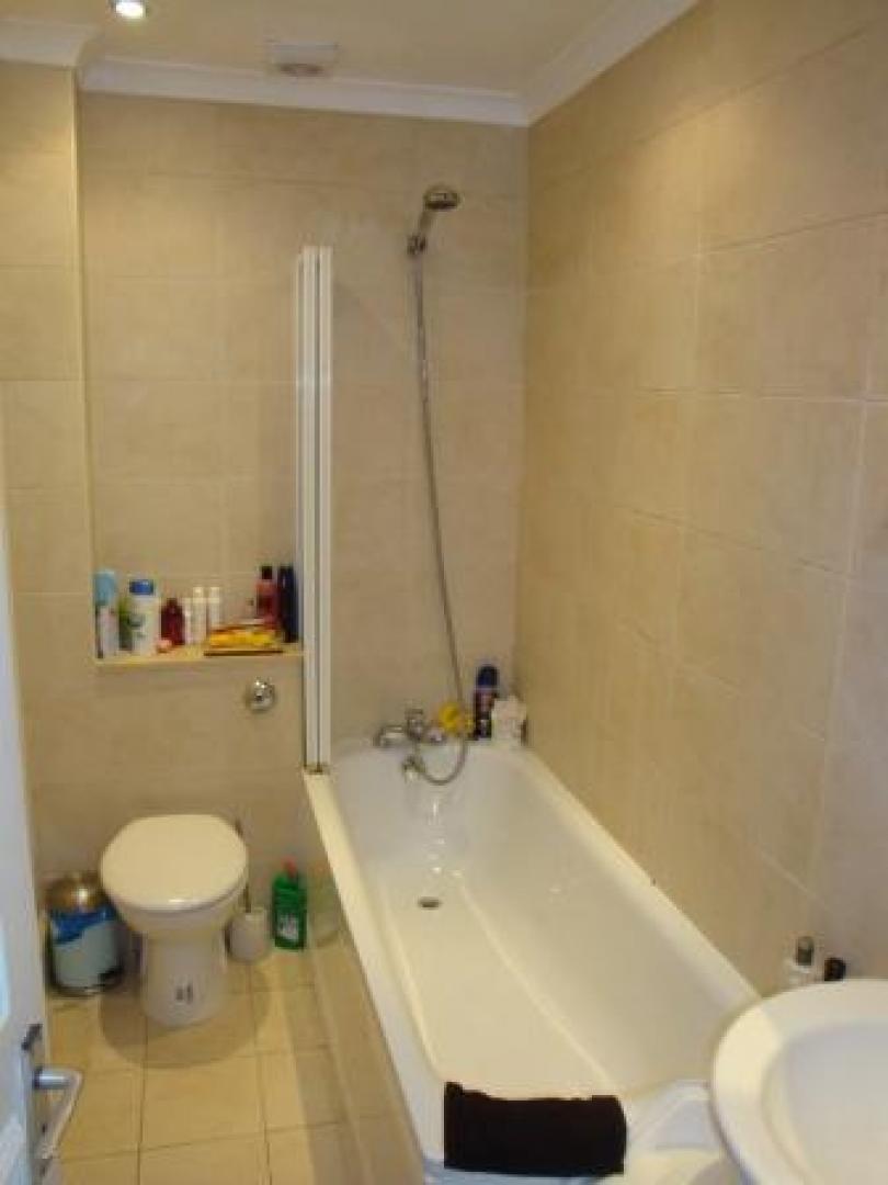 			2 Bedroom, 1 bath, 1 reception Flat			 Olive Road, WILLESDEN GREEN/DOLLIS HILL